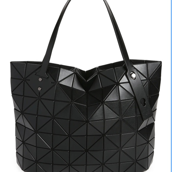 Rock Matte Finish Tote - White Matte
BAO BAO ISSEY MIYAKE - Picture 11 of 12